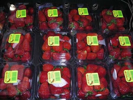 25strawberries.JPG